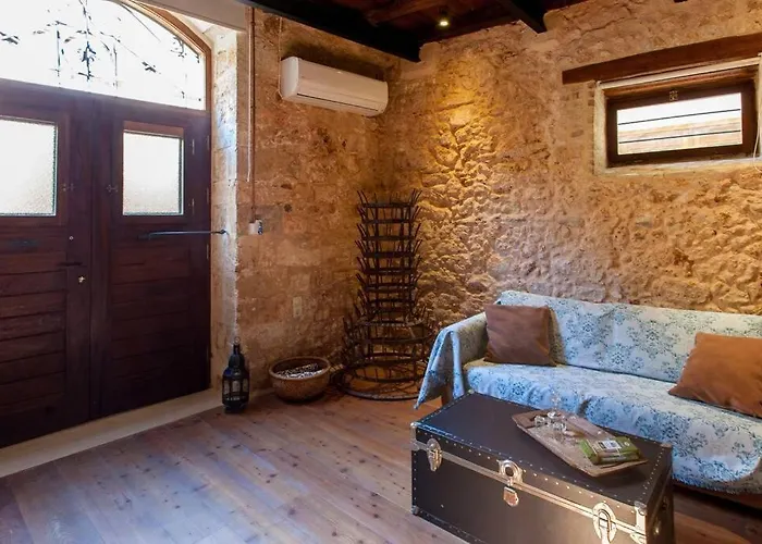 History And Charm * La Canée