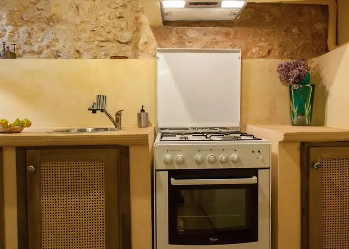 History And Charm La Canée